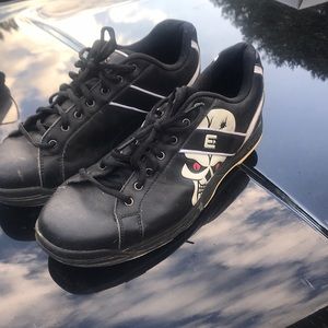 Men’s bowling shoes